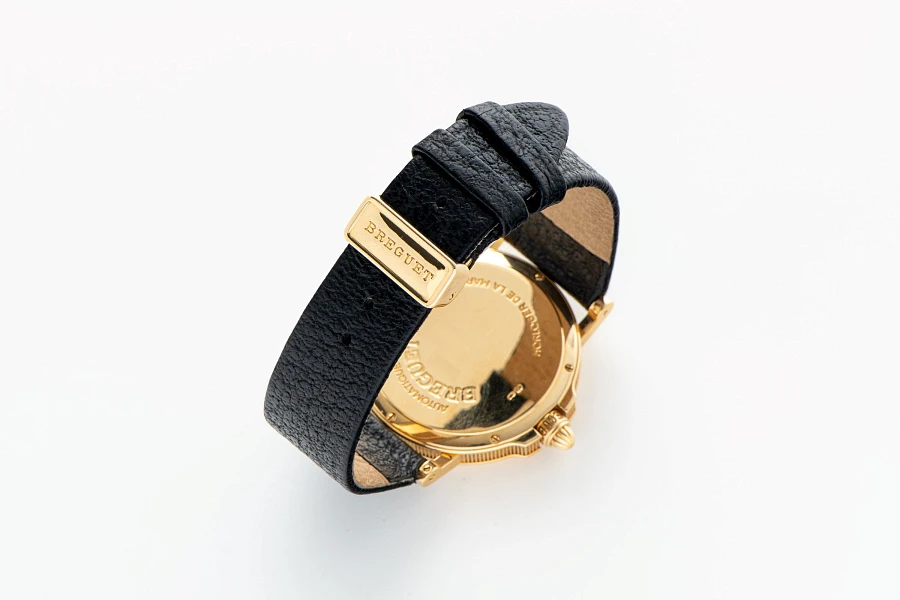 Marine Ref. 3400 in 18k Yellow Gold with Black Dial