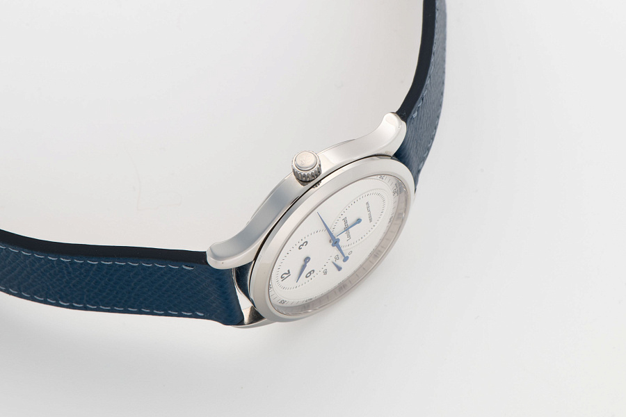 Régulateur in Stainless Steel