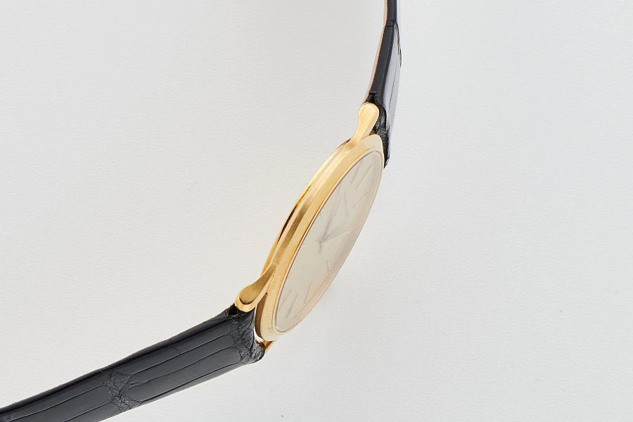 Dress Watch in 18k Yellow Gold