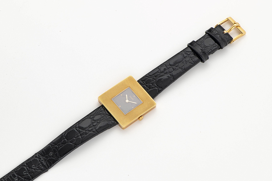 Clous de Paris Ref. 99014 in 18k Yellow Gold