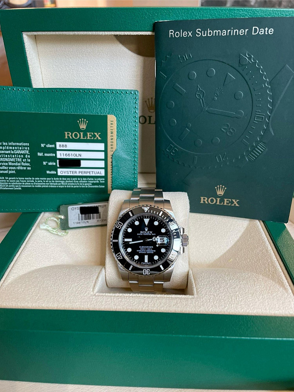 Submariner Date 116610LN