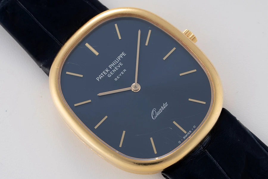 Beyer Double-Signed Ellipse Quartz Ref. 3838 in 18k Yellow Gold