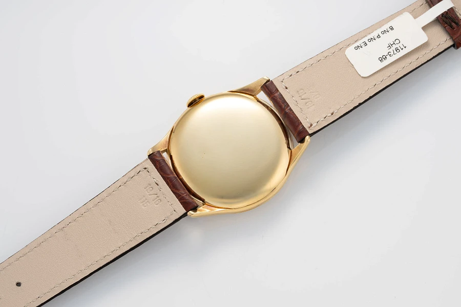 Jumbo Dress Watch in 18k Yellow Gold
