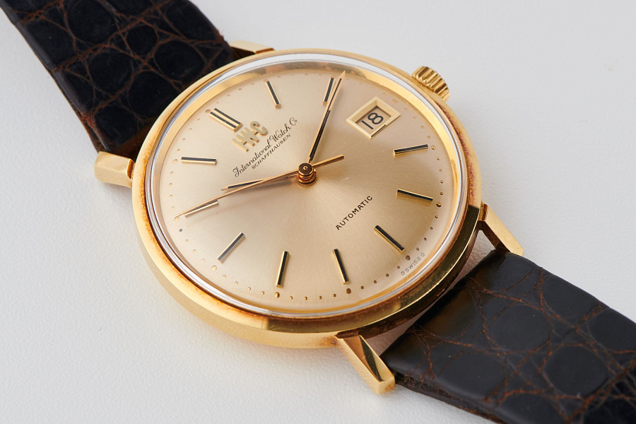 Dress Watch in 18k Yellow Gold