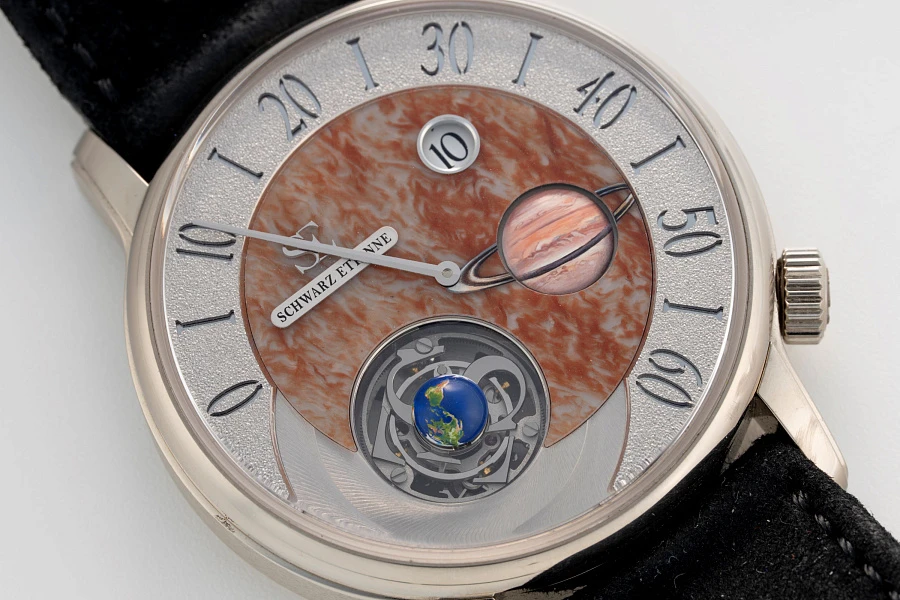 Tourbillon Retrograde Jumping Hour 'Jupiter' in 18k White Gold