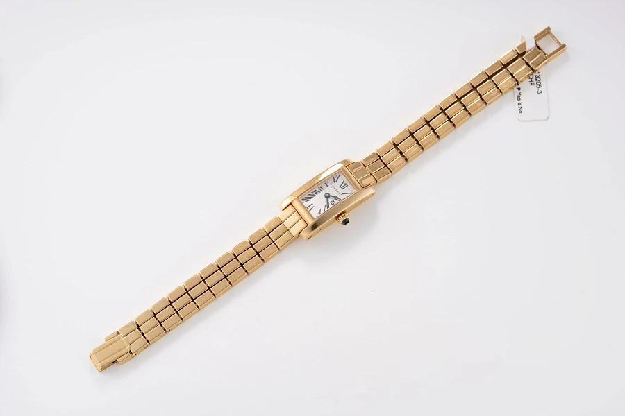 Tank Ref. 2562 in 18k Yellow Gold