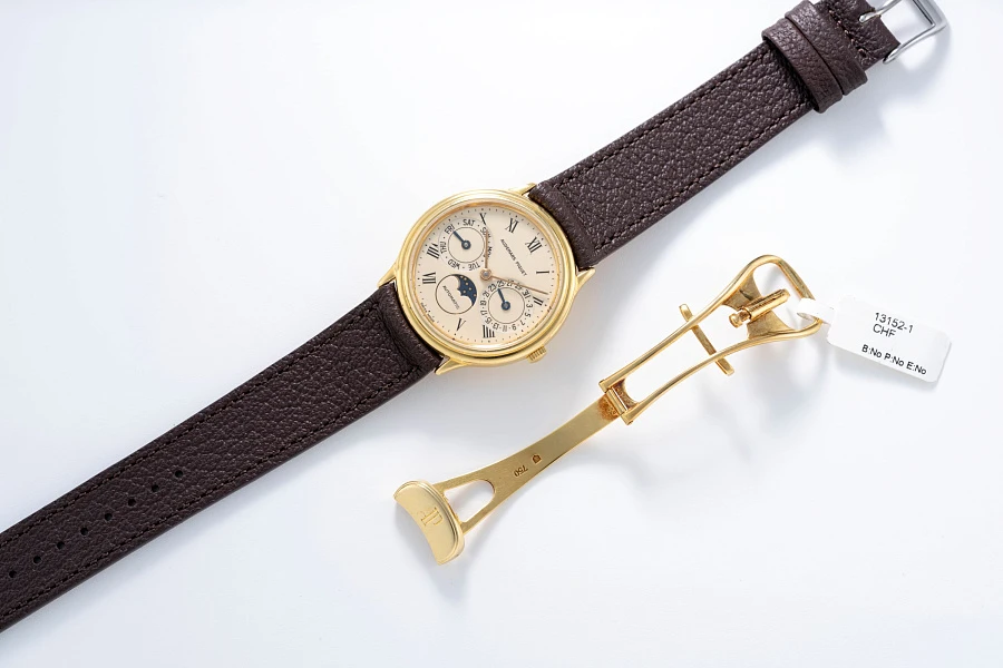 Calendar Moonphase Ref. 25589 in 18k Yellow Gold