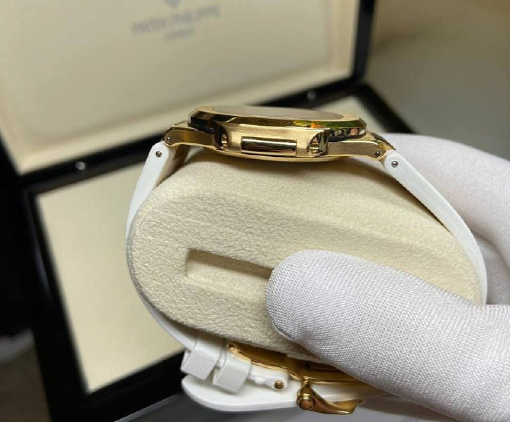 Nautilus 5711 Yellow Gold