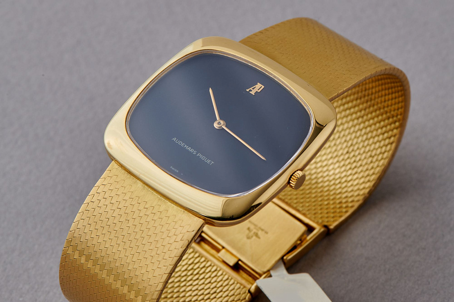 Dress Watch in 18k Yellow Gold