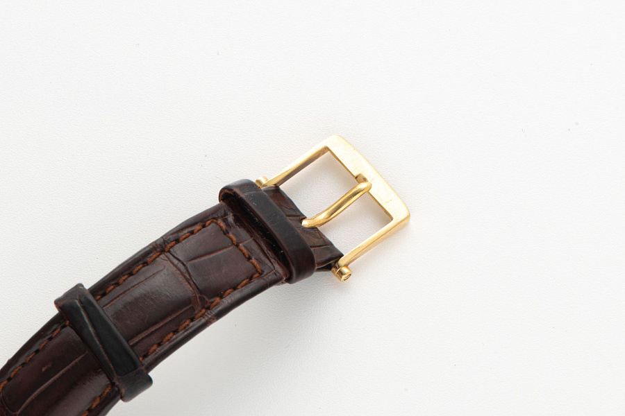 Classique 3320 in 18k Yellow Gold