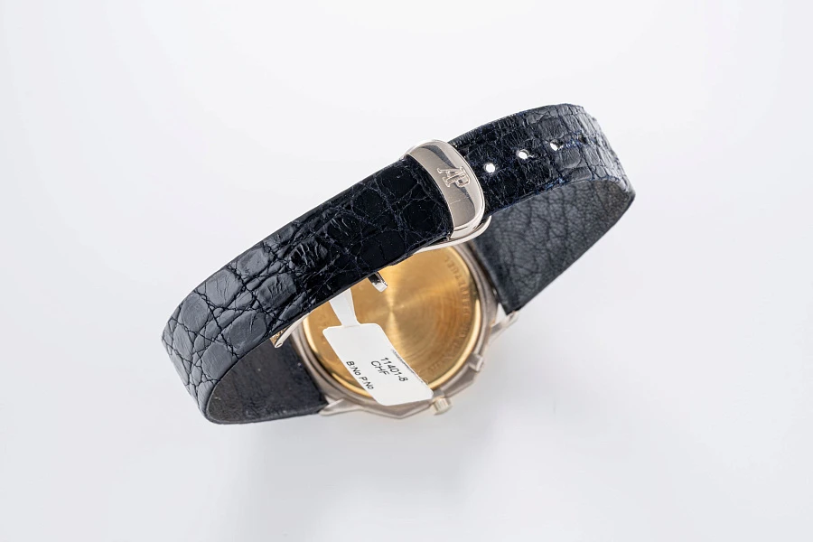 Quantième Perpetual Calendar Ref. 5557CA in 18k White and Yellow Gold