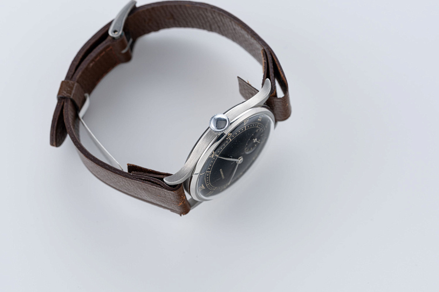 Gilt Dial Dress Watch Ref. 132 in Stainless Steel