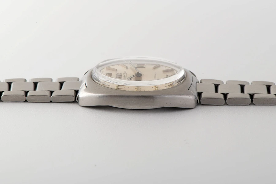 1970s Cushion Case Electronic Tuning Fork Watch