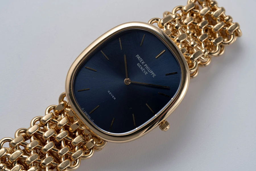 Ellipse Ref. 3738 Beyer Double-Signed in 18k Yellow Gold