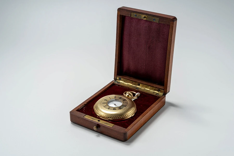 Minute Repeater with Dead-Beat Seconds and a Louis Audemars Base Caliber in 18K Yellow Gold