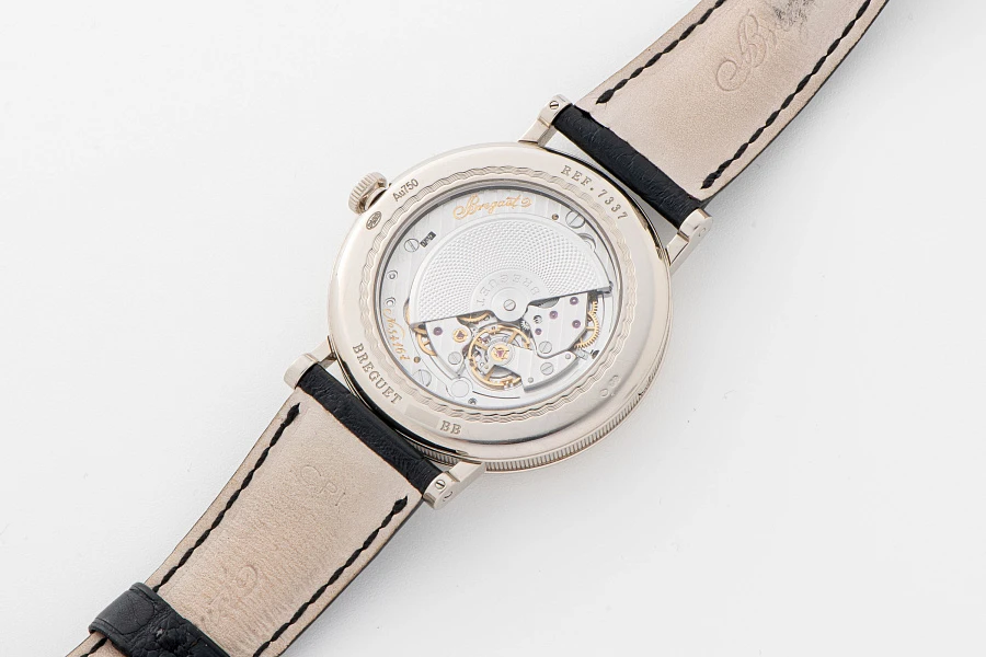 Classique Calendar Ref. 7337BB in 18k White Gold