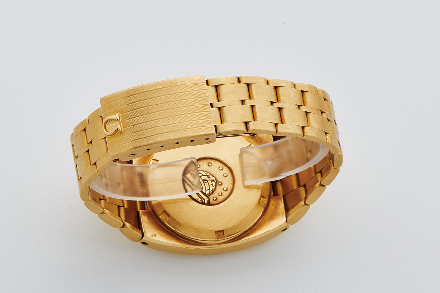 Constellation Day-Date Ref. 1680054 with Diamond Indices and Bezel in 18k Yellow Gold