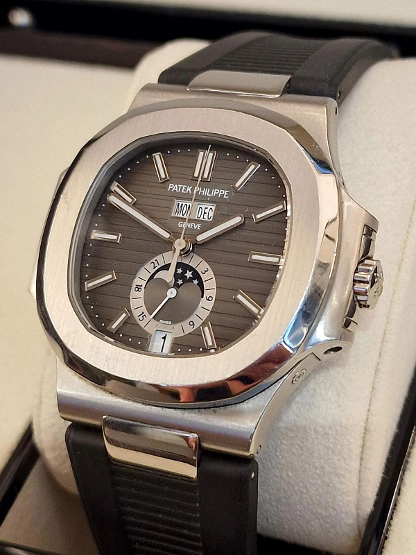 Nautilus Annual Calendar 5726A-001 Never Polished