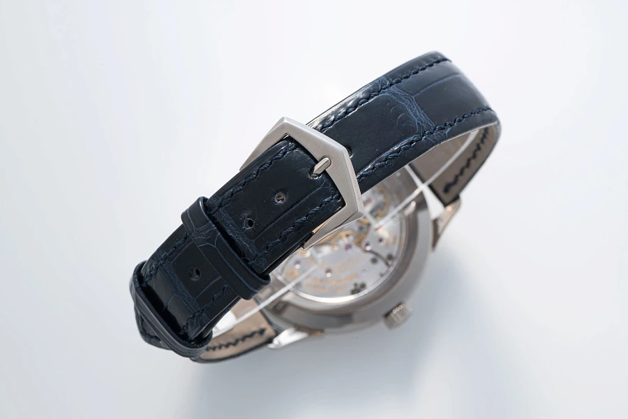 World Time Ref. 5230G in 18k White Gold