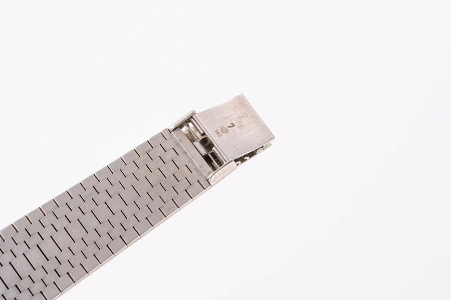 Ladies Watch with Diamonds in 18k White Gold
