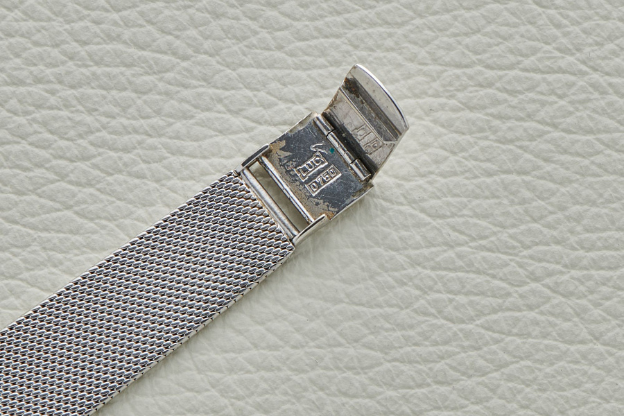 Ladies Watch in White Gold