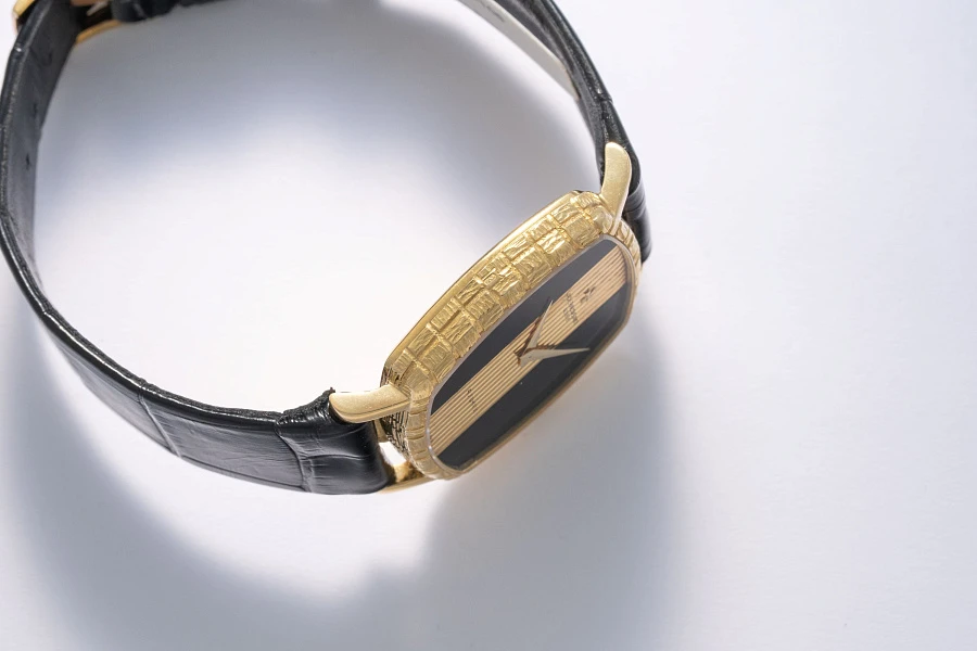Onyx and Gold Dial Ref. 7391Q in 18k Yellow Gold