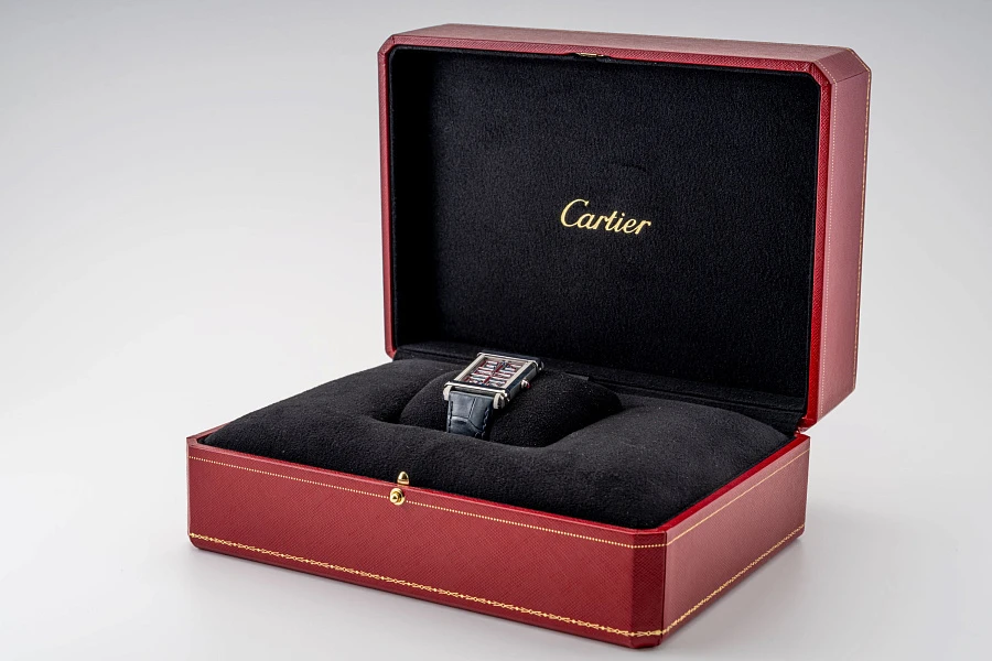 Collection Privée Tank Chinoise Skeleton Ref. CRWHTA0015 in Platinum