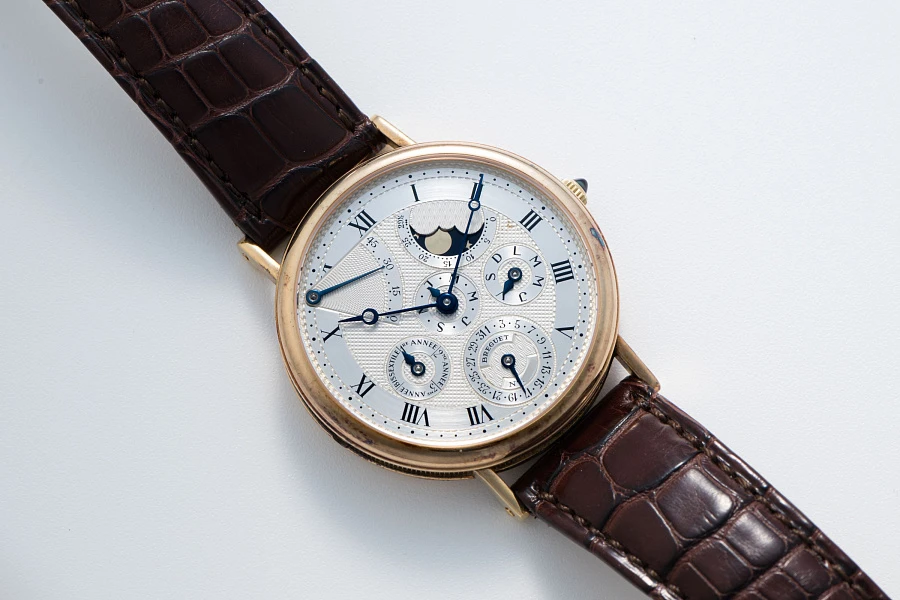 Perpetual Calendar Ref. 3310 in 18k Yellow Gold