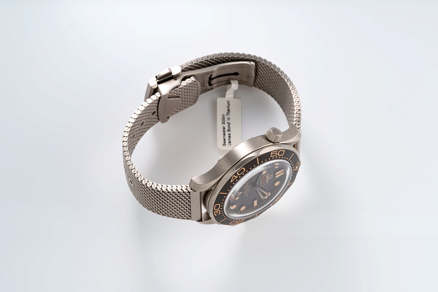 Seamaster 300m 'James Bond' in Titanium