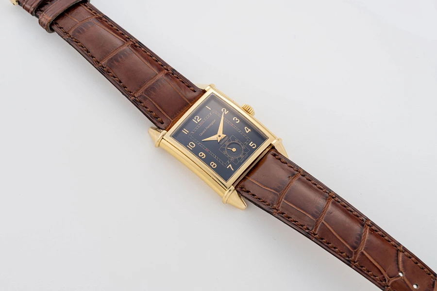 Vintage 1945 Ref. 2595 in 18k Yellow Gold