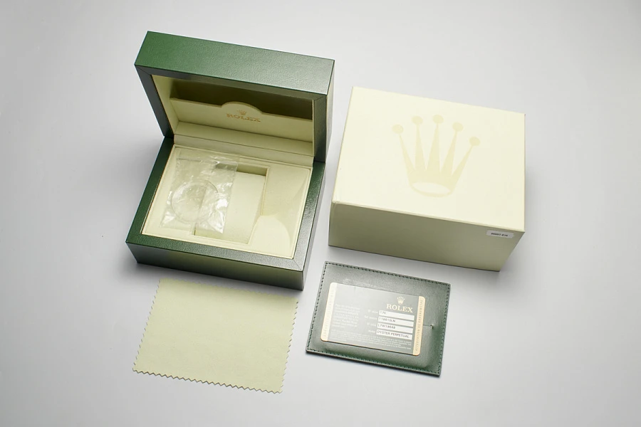 Rolex Submariner Date