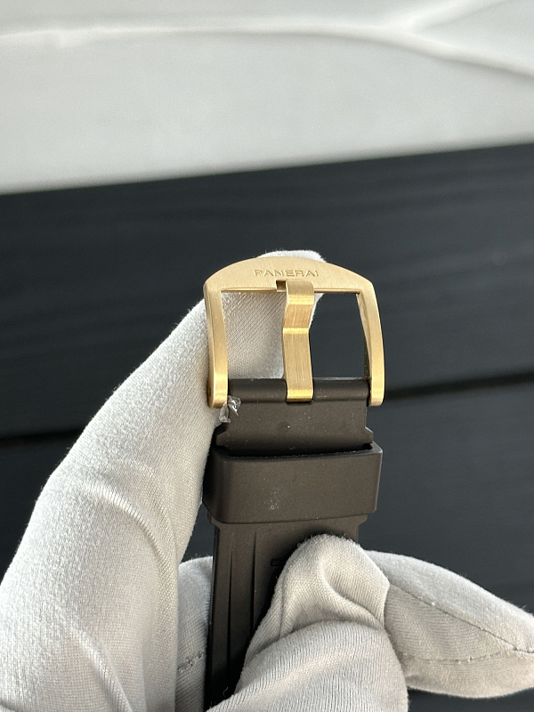 Luminor 1950 8 Days GMT Oro Rosso PAM00576