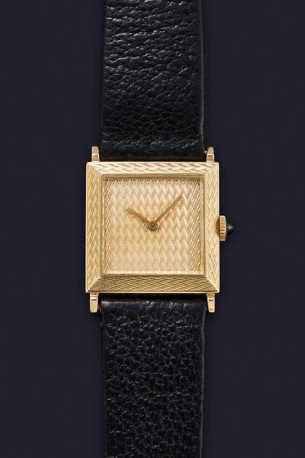 Square Ref. B3311 in 18k Yellow Gold