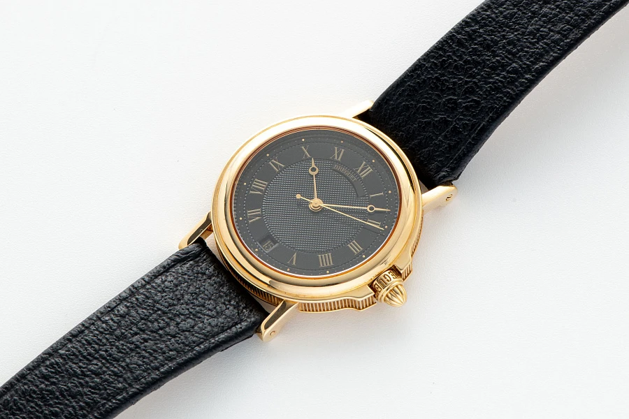 Marine Ref. 3400 in 18k Yellow Gold with Black Dial