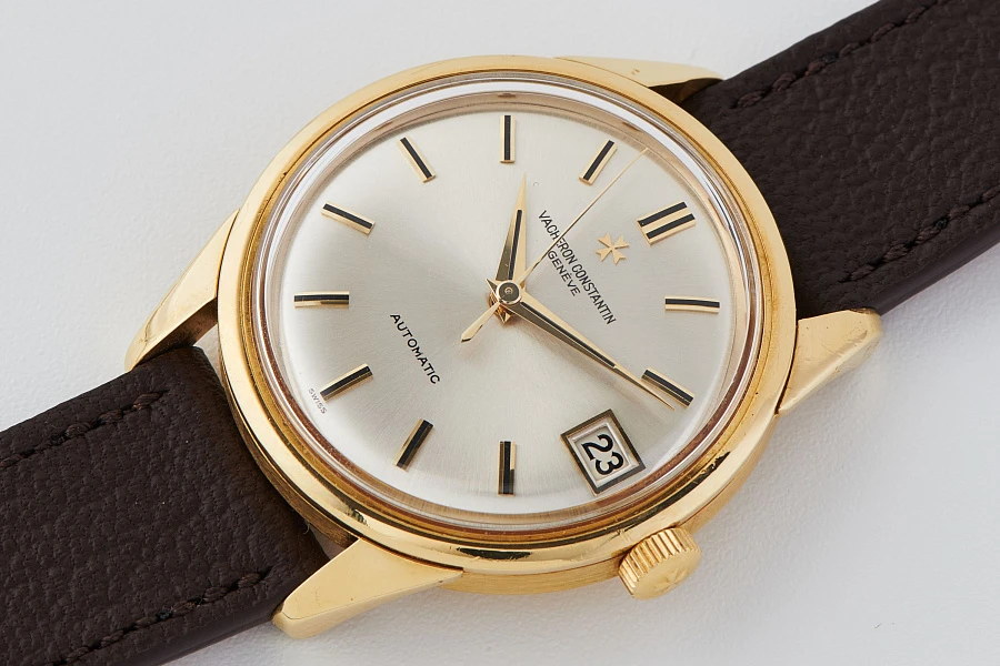 Silver Sunburst Dial Dress Watch Ref. 6732 in 18k Yellow Gold