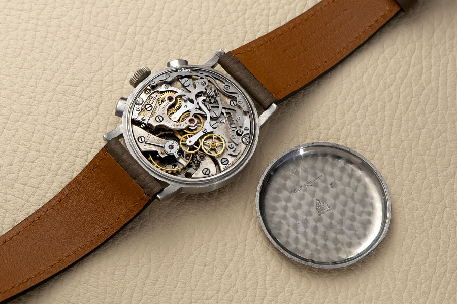 Vintage Chronograph Salmon Dial Cal. 33.3