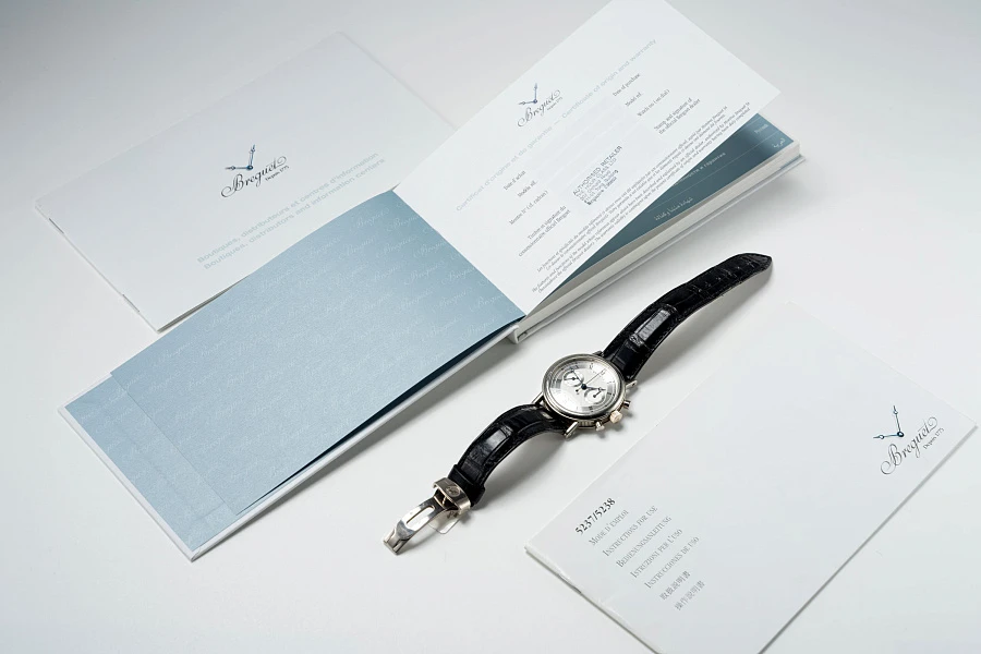 Classique Chronograph Ref. 5237 in 18k White Gold