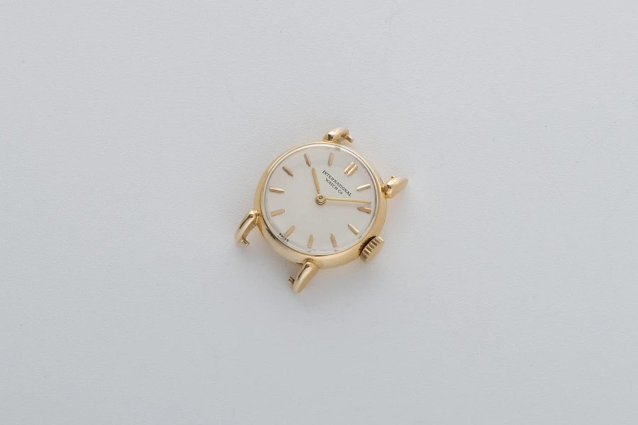 Cornes de Vache Ladies Watch in 18k Yellow Gold