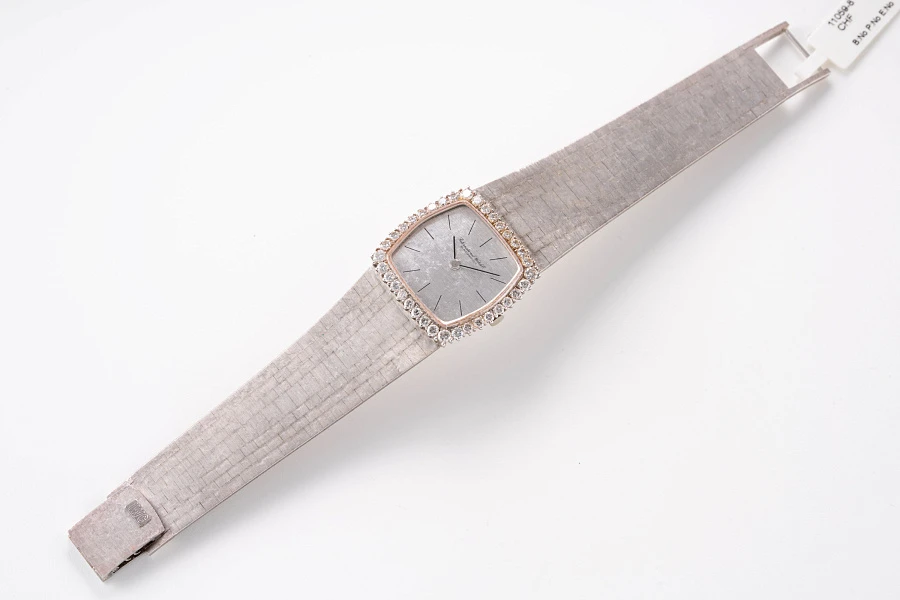 Ladies Watch with Diamonds in 18k White Gold