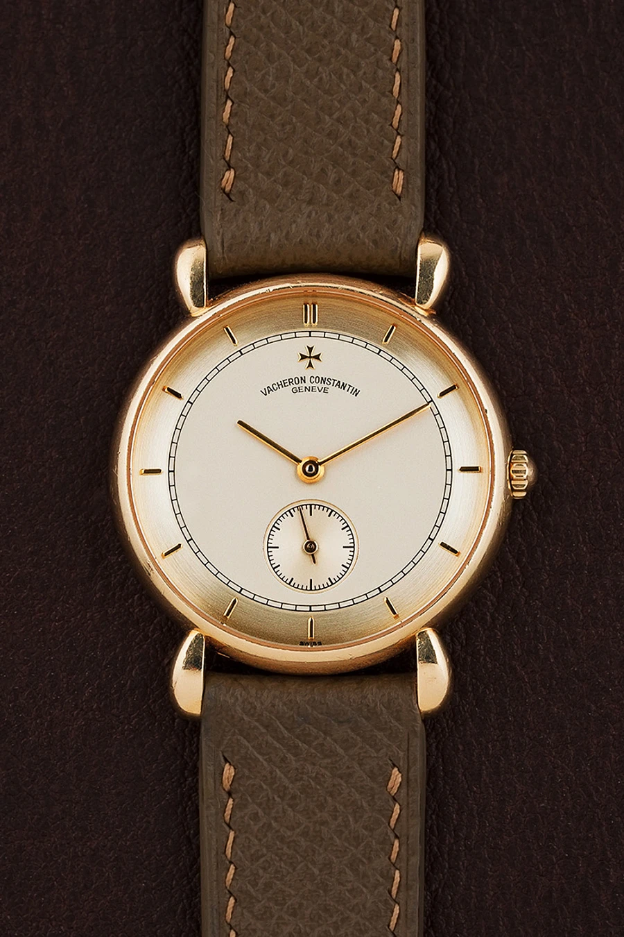 Fancy Lugs 18K Yellow Gold