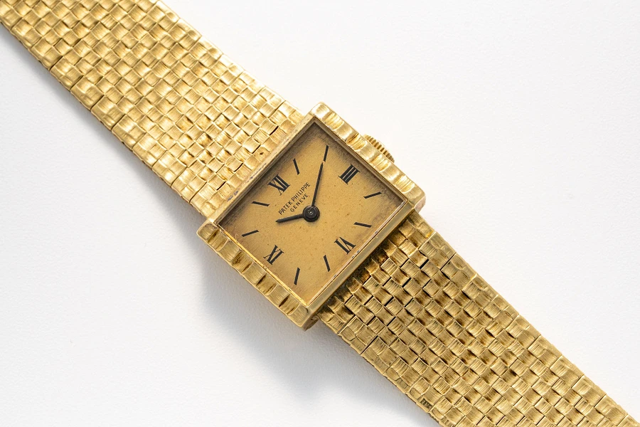 Ladies Watch Ref. 3322 with Woven Bracelet in 18k Yellow Gold