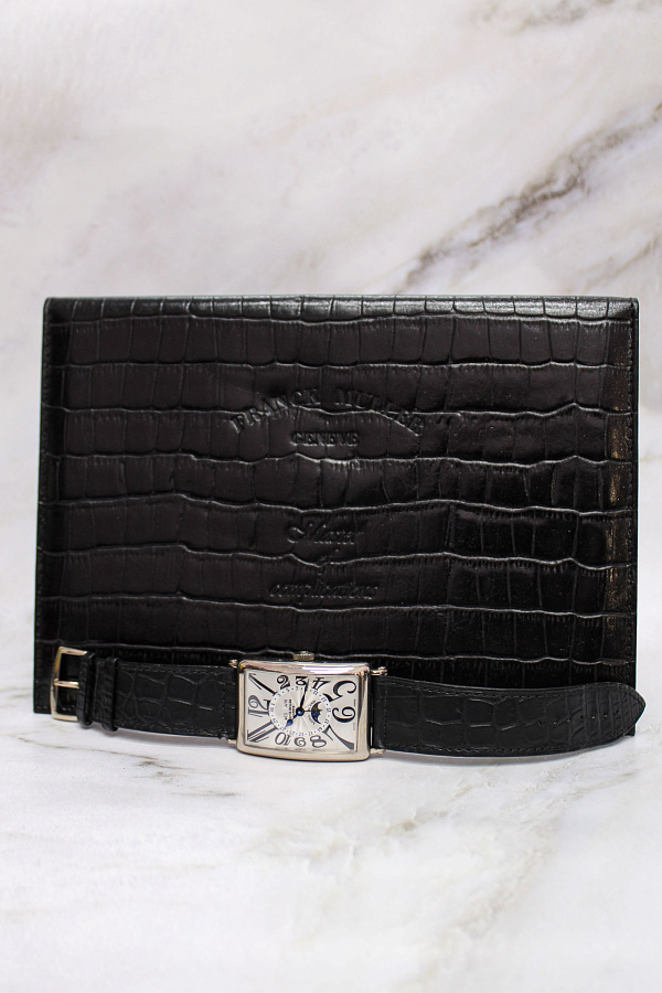 Long Island Master Calendar White Gold