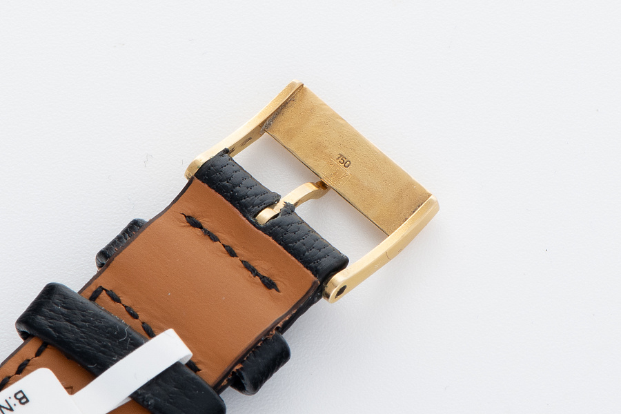 DeLuxe Automatic Ref. 807A in 18k Yellow Gold