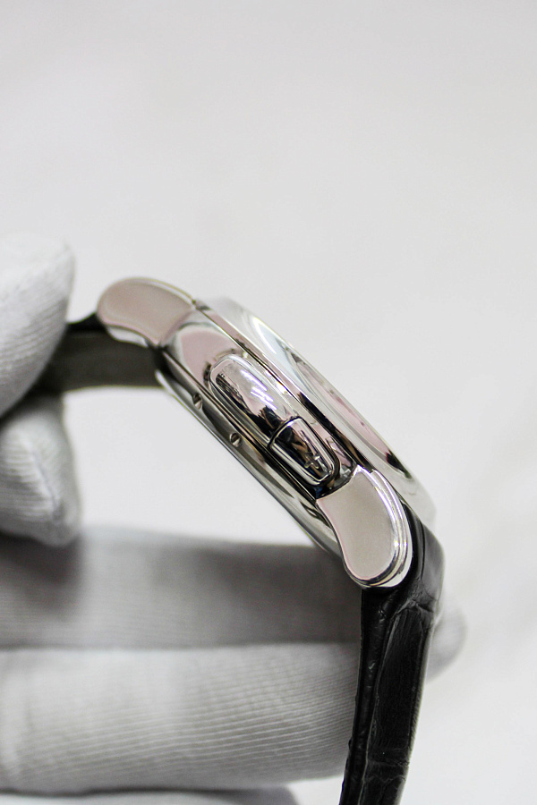 GMT± Perpetual Platinum Limited Edition 500