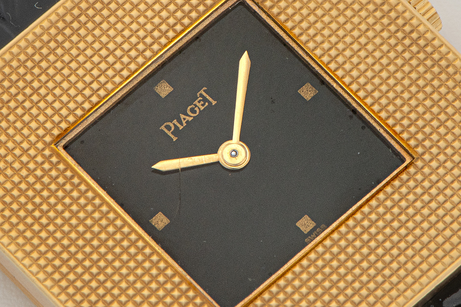 Clous de Paris Ref. 99014 in 18k Yellow Gold