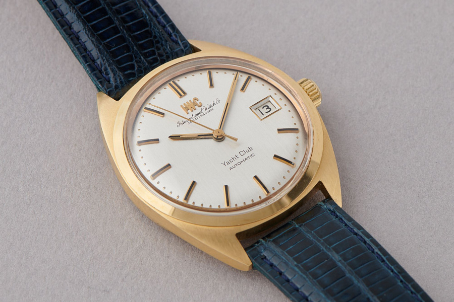 Yacht Club Automatic 18K yellow gold