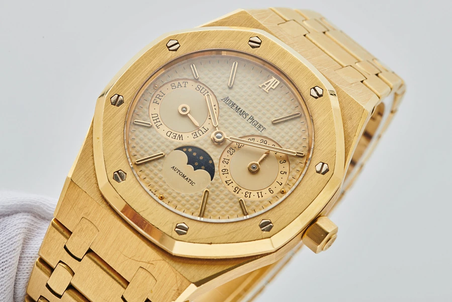 Royal Oak Day Date Moonphase Ref. 25594BA