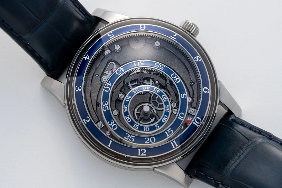 Une Folle Journée Blue in Titanium