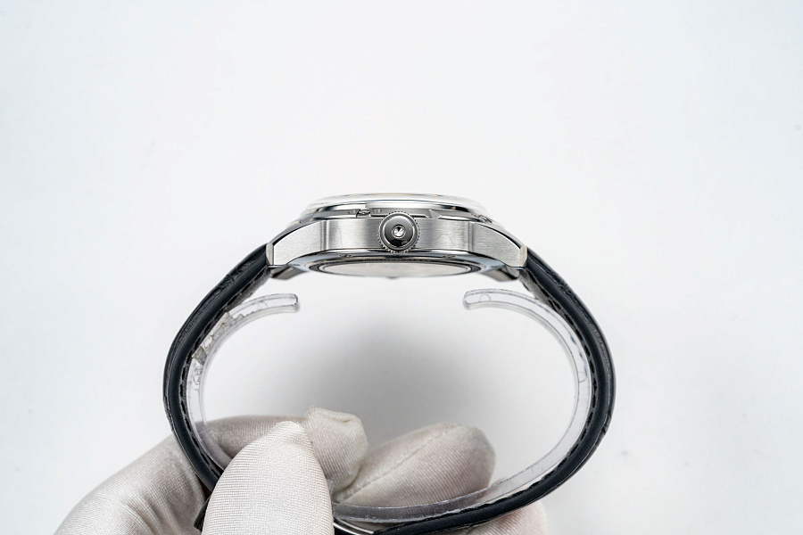 “Joker Golden Mask”, Regular Model from the 2025 Collection. New