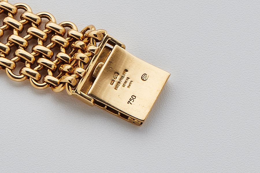 Ellipse Double Signed 'Beyer' in 18k Yellow Gold